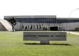 Plano de saúde deve fornecer nova prótese a paciente